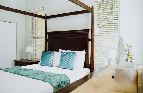 West Bay Bed & Breakfast | Dream Vacation at Cayman's Award-Winning Shangri-La Bed & Breakfast-OleanderRoom