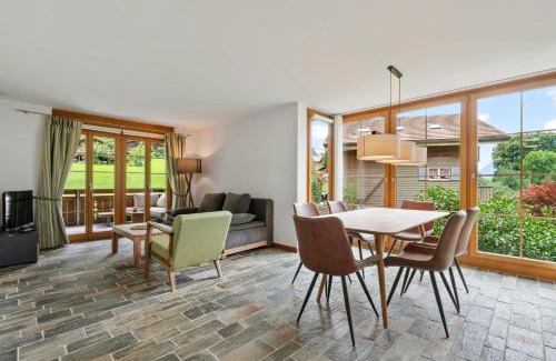 Iseltwald Apartment | Dream view of the lake and mountains