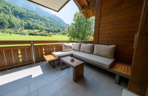 Iseltwald Apartment | Dream view of the lake and mountains