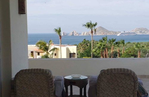 Cabo Bello Villa | DREAM VILLA WITH CABO ARCH AND OCEAN VIEWS; PICKLEBALL MINI-GOLF POOL JACUZZI