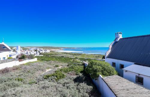 Paternoster Apartment | Dreamcatcher Sage
