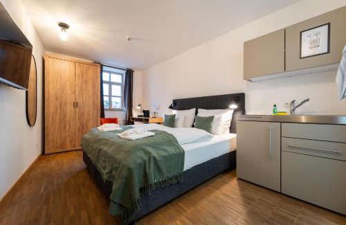 Old Town Apartment | dreamcation Altstadthotel Regensburg, Mikro Apartments mit Küche