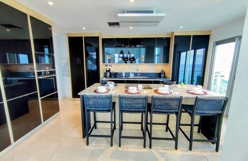 Maho Condo | ☀️⛱️🌴Dreams Come True - Luxury 5 bedrooms Condo with Resort Amenities