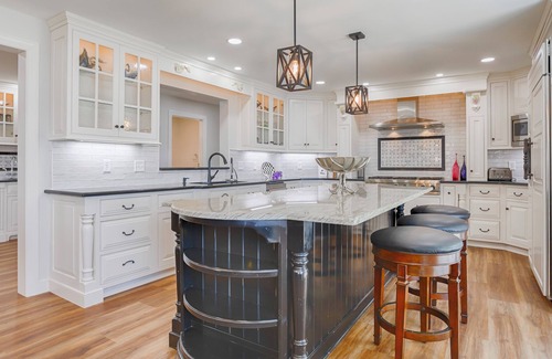 Hammondsport House | Dreamways: "Memorable Views + Pet Friendly!"