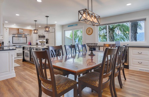 Hammondsport House | Dreamways: "Memorable Views + Pet Friendly!"