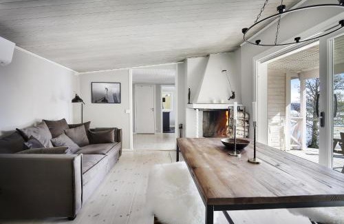 Sodertalje Municipality House | Dreamy House w. private dock by the Baltic sea