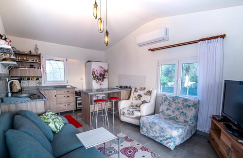 Ciftlik Apartment | Dreamy House with Backyard near Beach in Fethiye