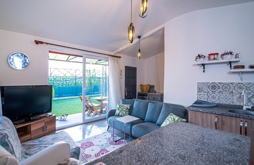 Ciftlik Apartment | Dreamy House with Backyard near Beach in Fethiye
