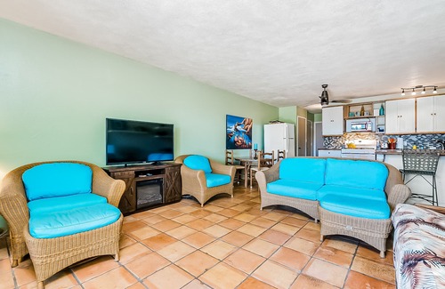 Ualapue Apartment | Dreamy oceanfront resort condo with pool, tennis courts, & beach access