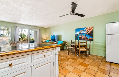 Ualapue Apartment | Dreamy oceanfront resort condo with pool, tennis courts, & beach access