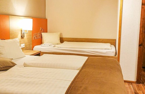 Treffen House | Dreibettzimmer Standard - Hotel Kuchlerwirt