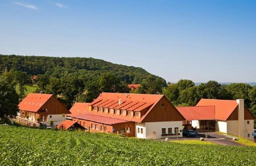Tieschen House | Dreibettzimmer - Jufa Hotel Tieschen Bio Landerlebnis