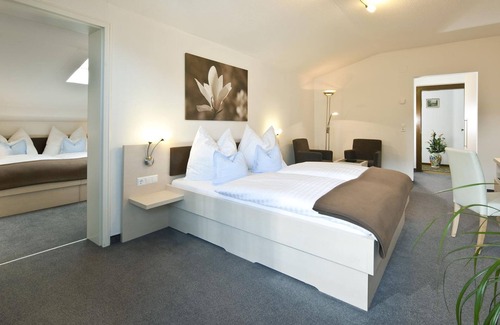 Untertschern Cottage | Dreibettzimmer mit Südbalkon - Haus Maria