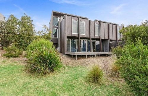 Fingal Bed & Breakfast | DREW Golfers Delight close to St Andrews Beach