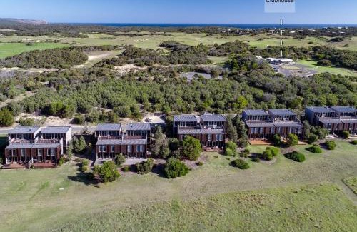 Fingal Bed & Breakfast | DREW Golfers Delight close to St Andrews Beach