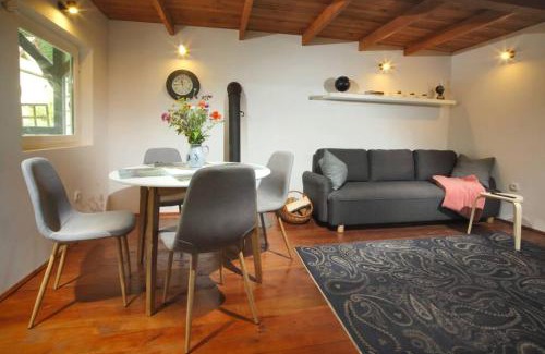 Miszewko House | Drewniany domek nad jeziorem w Sitnie