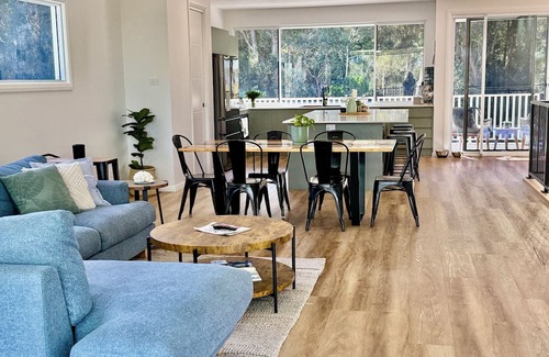 Tea Gardens House | 🐚 Drift at Tea Gardens | 🛌 Sleeps 14 | 🐾 Pet friendly | ⛳ Golf | 🐬🦅🦘🐨 |