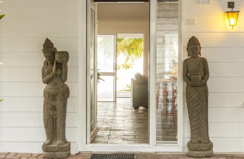 Holloways Beach House | Drift Beach House Getaway