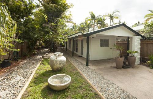 Holloways Beach House | Drift Beach House Getaway