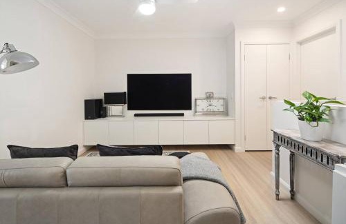 Labrador House | Drift & Dwell - Minutes to Labrador Beach & Dining