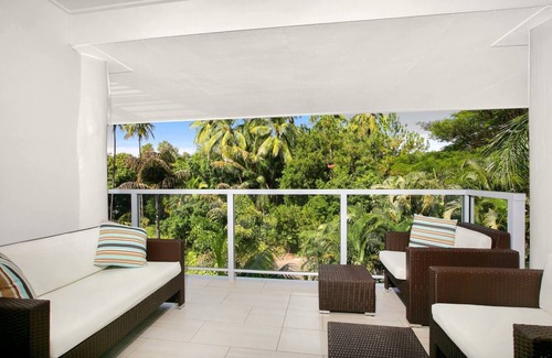 Palm Cove Apartment | Drift into Paradise Exceptional Resort Living