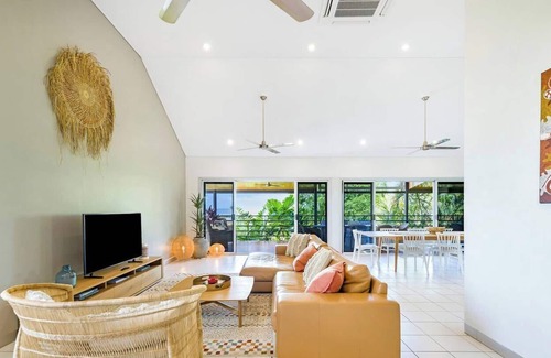 Nightcliff House | DRIFT Seaview Serenity at Luxe Poolside Villa