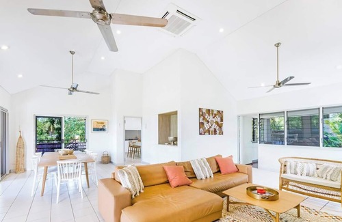 Nightcliff House | DRIFT Seaview Serenity at Luxe Poolside Villa