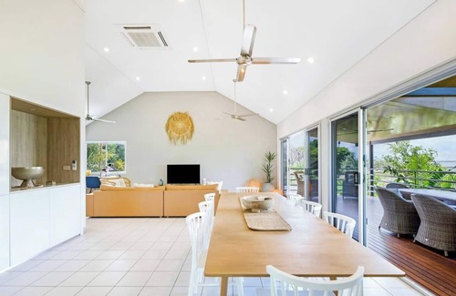 Nightcliff House | DRIFT Seaview Serenity at Luxe Poolside Villa