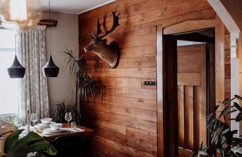 Hokitika House | Drifting Sands - Sleeps 10