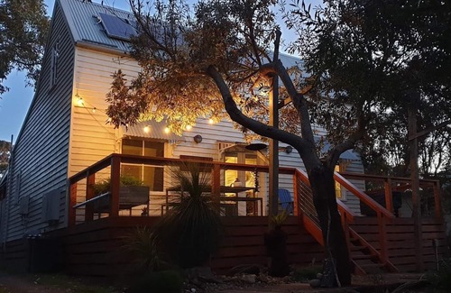 Walkerville Cottage | Driftwood Coastal Cottage.WoodFire.Linen.Perfect base for Wilson's Prom