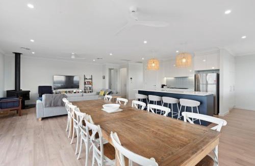 Middleton House | Driftwood Dunes - 67 Newell Avenue Middleton - No Linen Included