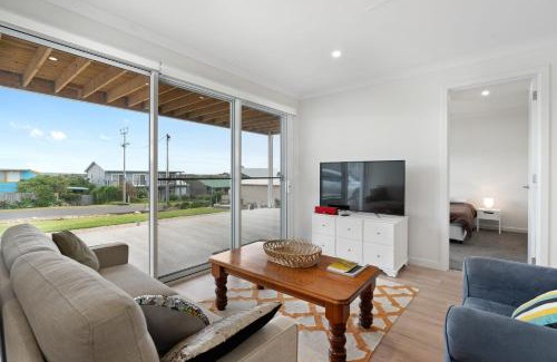 Middleton House | Driftwood Dunes - 67 Newell Avenue Middleton - No Linen Included