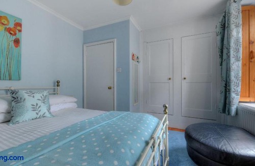 Lyme Regis Apartment | Driftwood