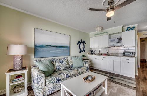 North Myrtle Beach House | Drifty Daze Oceanfront Suite w Pool