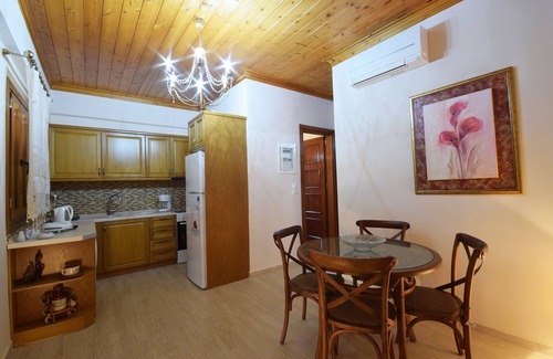 Pylos-Nestoras House | Driopes Villas