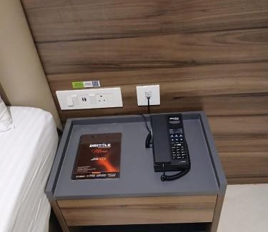 Courtallam Hotel | Drizzle Residence