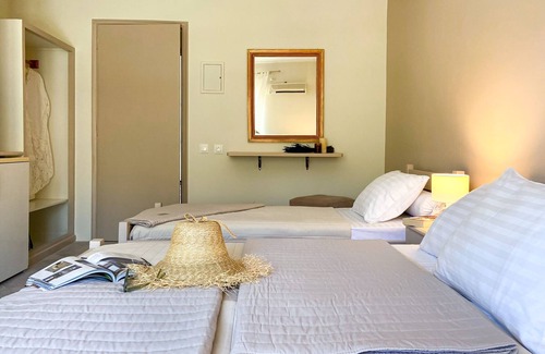 Menegata Apartment | Drosia ..Chic & Classic.. Triple Mountain View Room