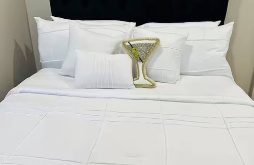 Weequahic Hotel | DT Newark Stay near Prudential Center