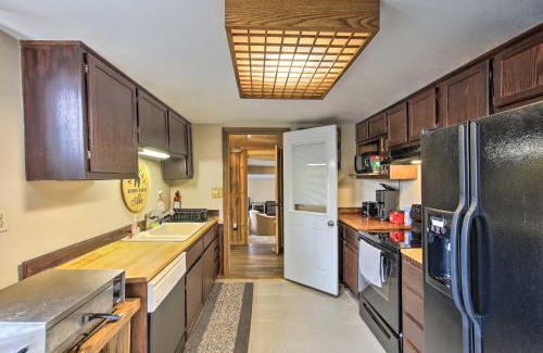 Sheboygan Apartment | Dtwn Sheboygan Apt Above Local Bar!