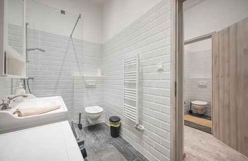 Belso-Ferencvaros Apartment | Dual 2BR Comfort Escape with 2 Bathroom by NW