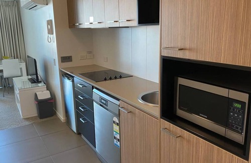 Mackay Apartment | Dual Key Apartment with Wifi Pool and Parking
