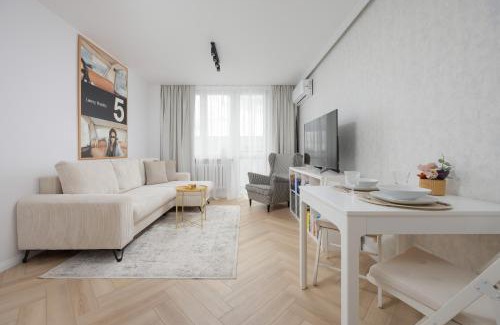 Muranow Apartment | Dubois Warszawa by Solarento
