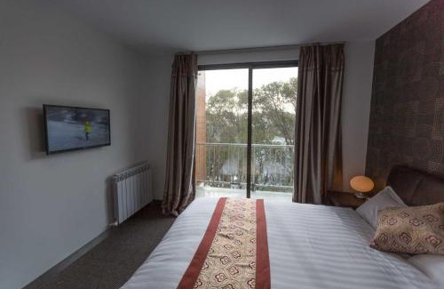 Mount Buller Hotel | Duck Inn Mt Buller
