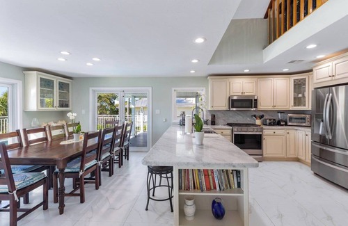 Marathon House | Duck Key Tarpon House 5 Bedroom 3 Baths Duck Key w