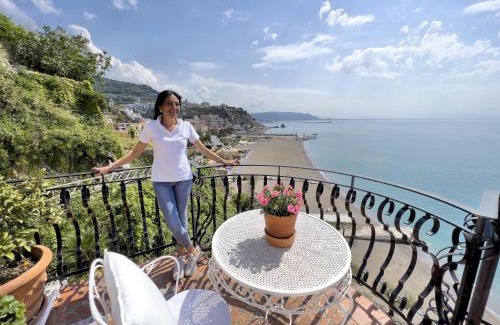 Vietri sul Mare Apartment | Due Relais - Panoramic Sea View Suites