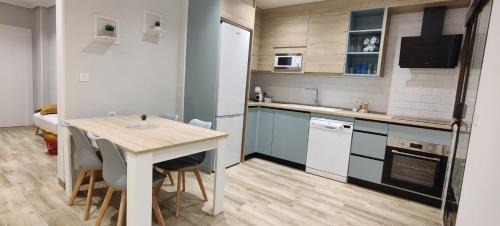 Torredonjimeno House | Duerme a gusto - Tu habitación acogedora en Torredonjimeno