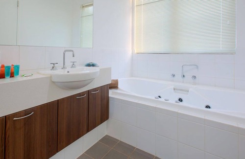 Exmouth Villa | Dugong Villa - Great Two story villa on the canals with a private Jetty.