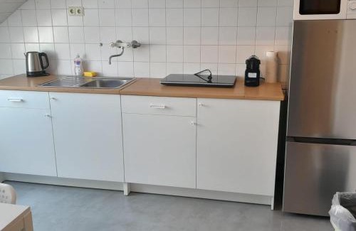 Mittelmeiderich Apartment | Duisburg Studio by TM