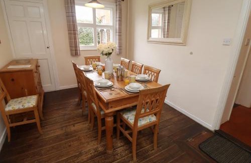 Woodbridge House | Duke Cottage