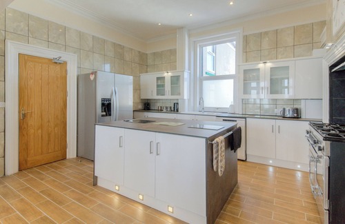 Great Yarmouth Apartment | DUKES Holiday Apartment. Magnificent Mansion Apartment with Panoramic Seaviews.